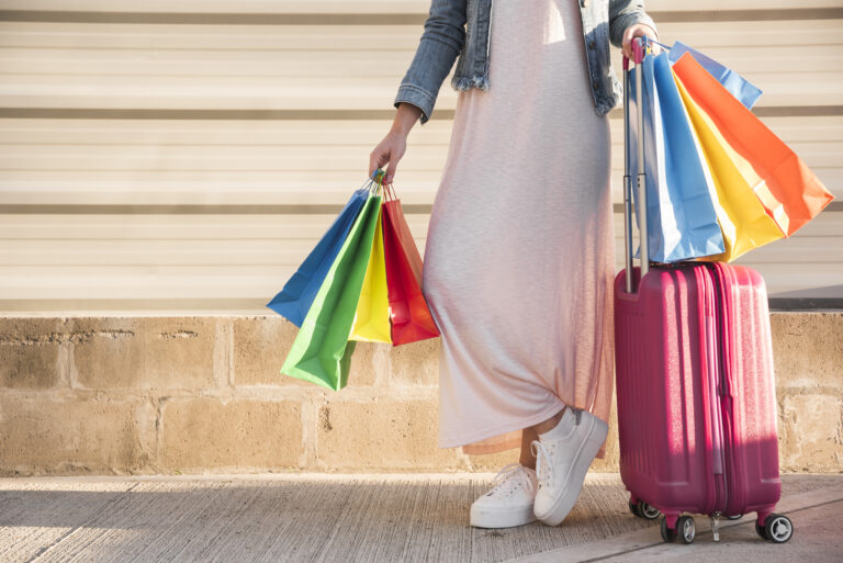 Shopping Near Vintage Grove Apartments: Town Centers, Boutiques, and Outlets